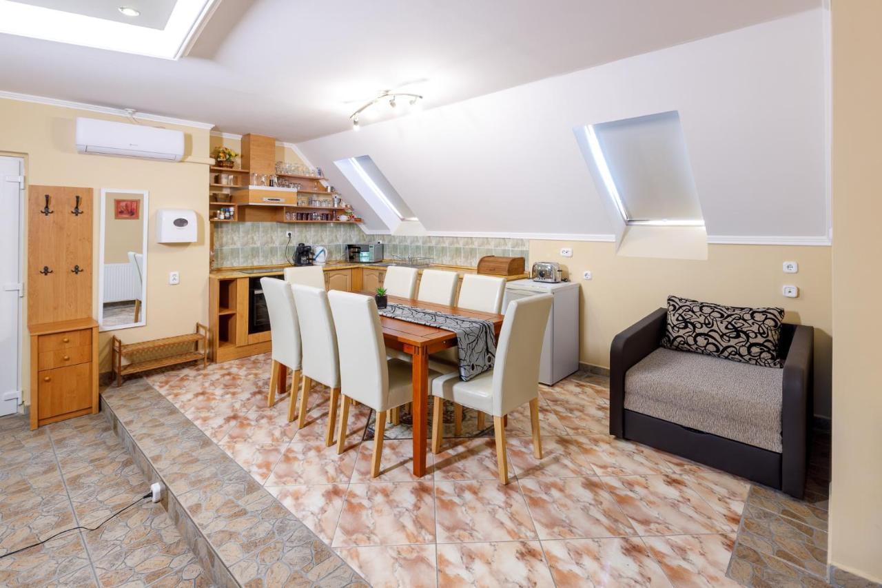 Central Apartman Gyula Exterior foto