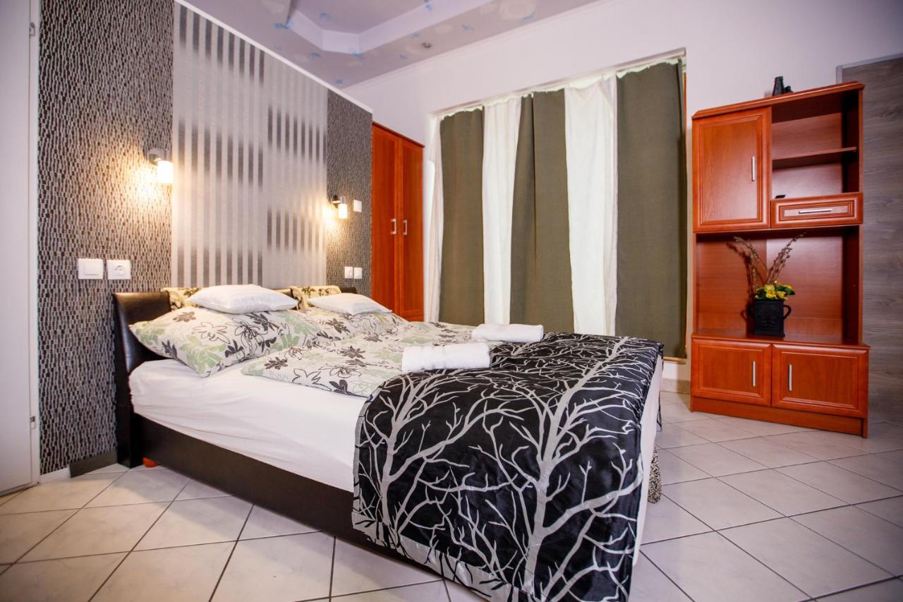 Central Apartman Gyula Exterior foto