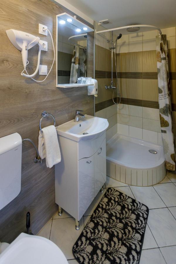 Central Apartman Gyula Exterior foto