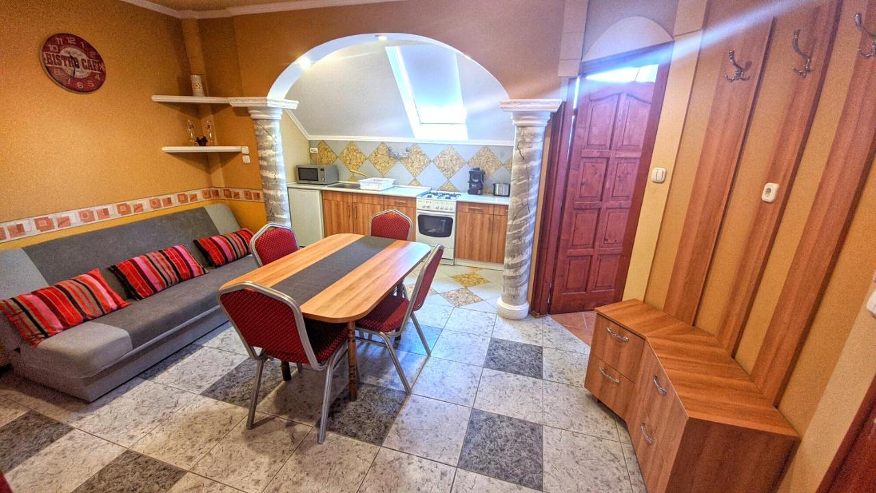 Central Apartman Gyula Exterior foto